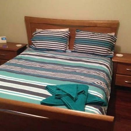 Affordable & Comfortable Apartment On Langley Park Perth Extérieur photo