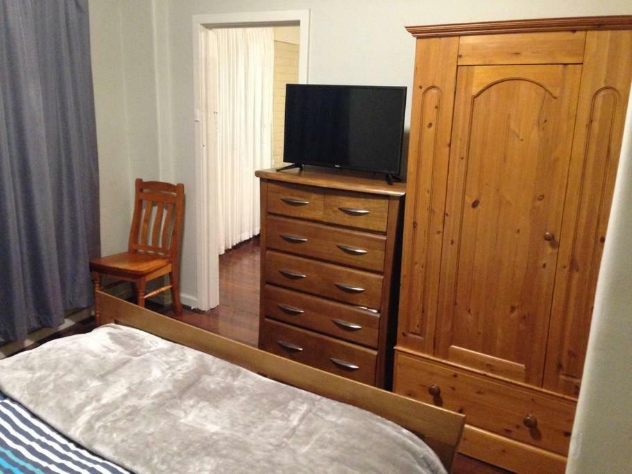 Affordable & Comfortable Apartment On Langley Park Perth Extérieur photo