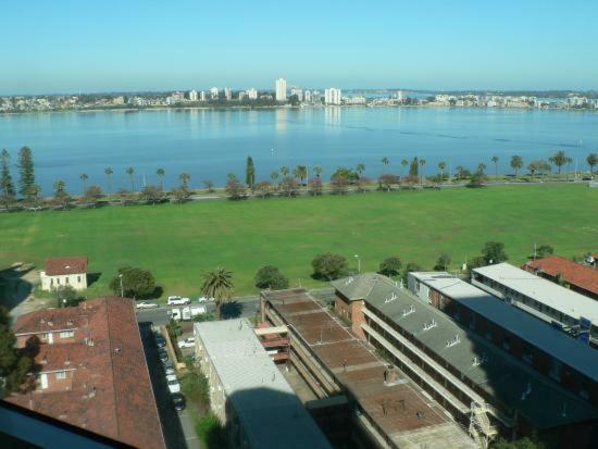 Affordable & Comfortable Apartment On Langley Park Perth Extérieur photo